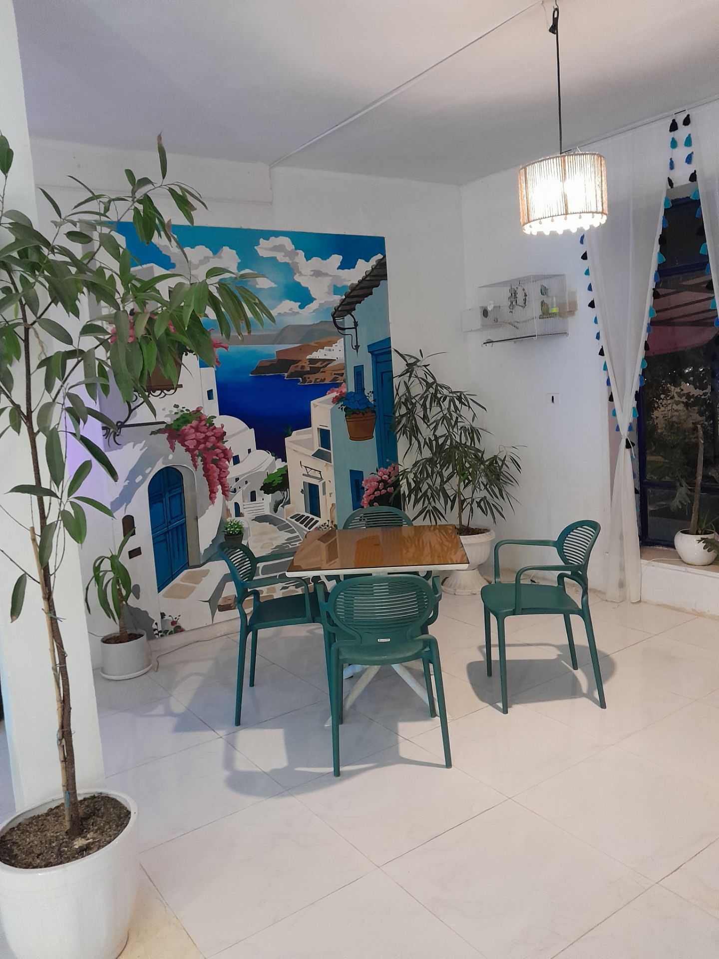 کافی شاپ و فست فود دژاوو