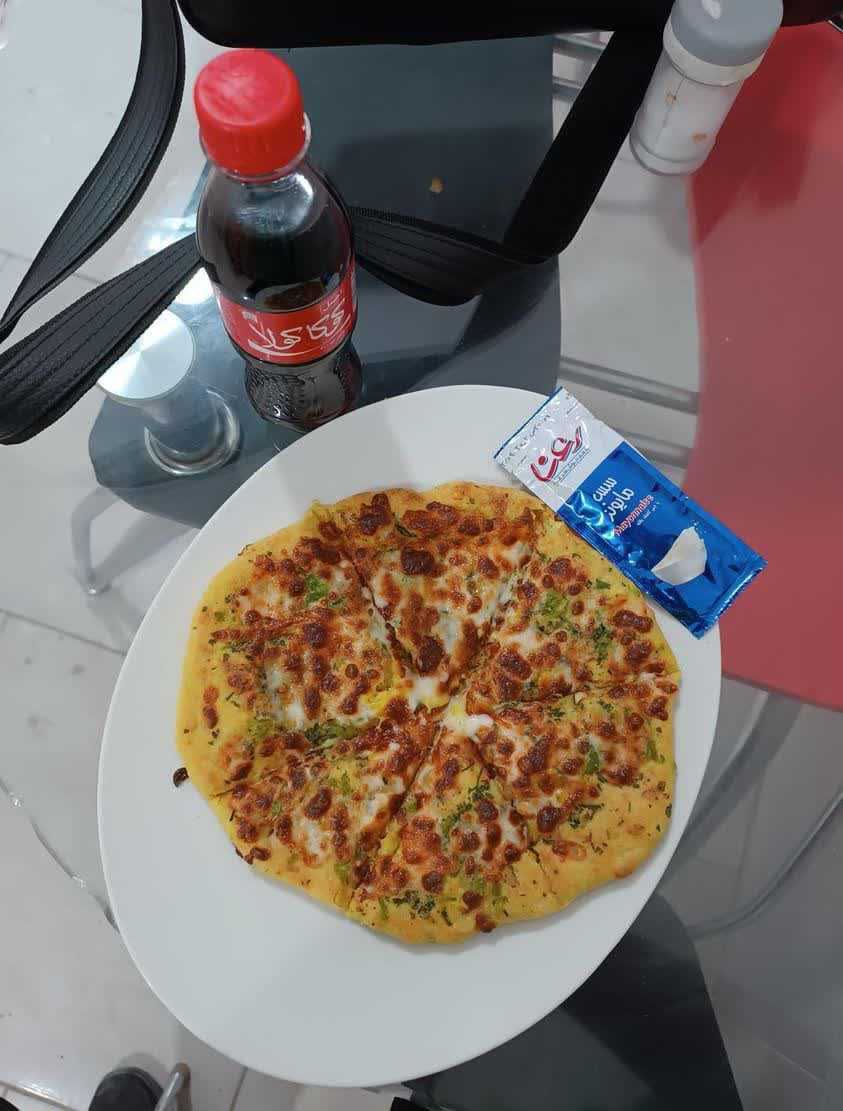 سمبوسه و پیراشکی
