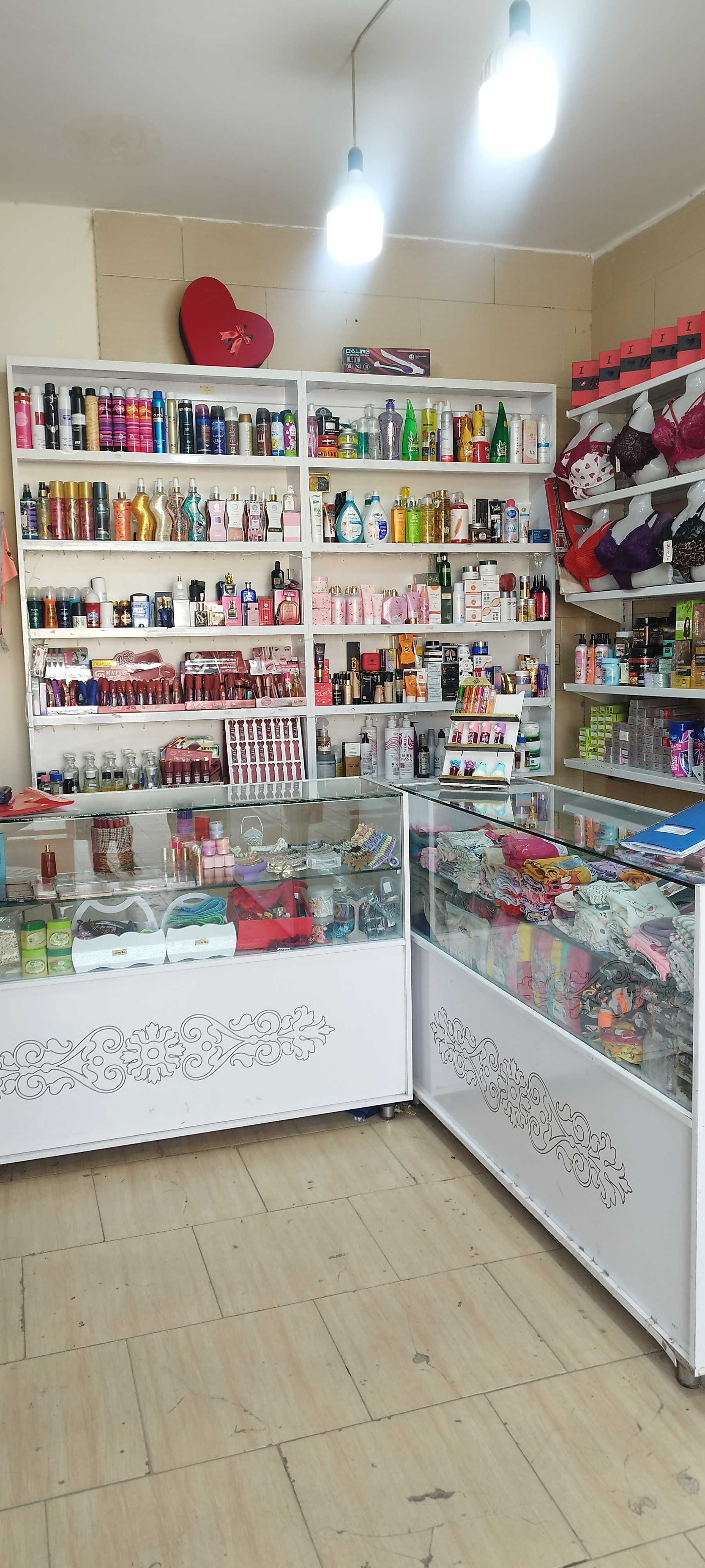 فروشگاه لاک طلایی 